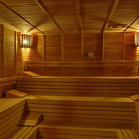 Crown Palace Ultra 5* シダ