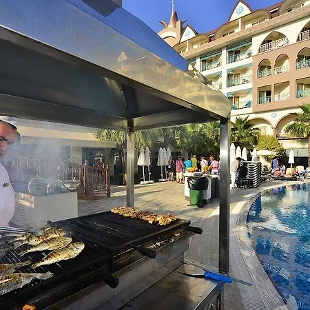 Crown Palace Ultra シダ