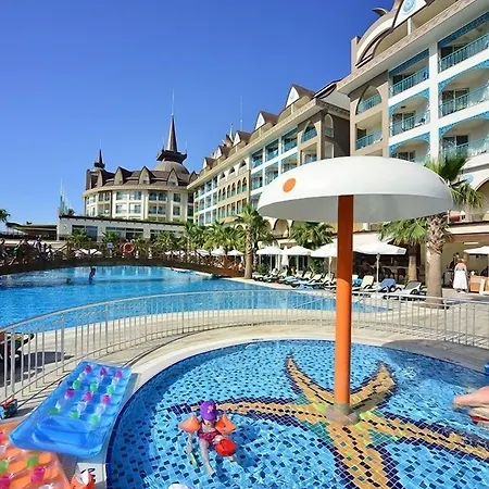 Crown Palace Ultra ホテル