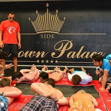 Crown Palace Ultra ホテル シダ