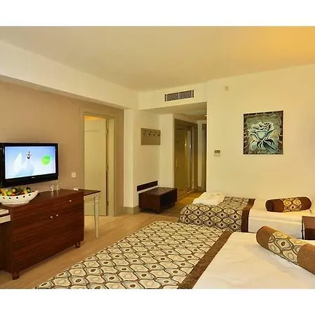 Crown Palace Ultra Hotel 5*
