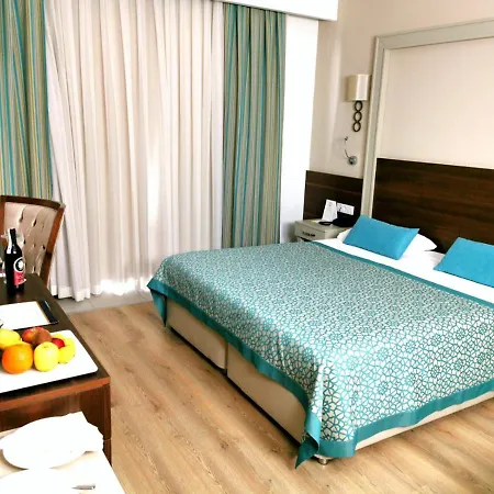 Crown Palace Ultra Hotel 5*