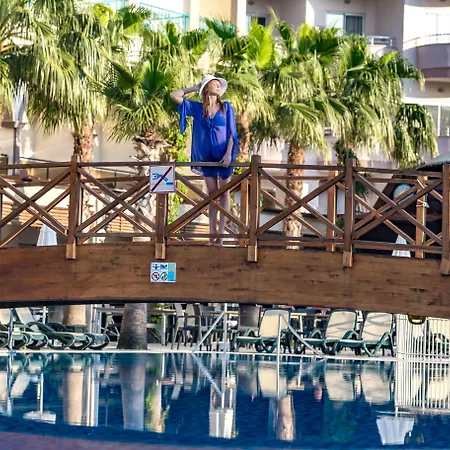 Crown Palace Ultra 5*