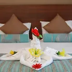 Отель Crown Palace Ultra Сиде