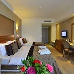 Crown Palace Ultra Отель 5*