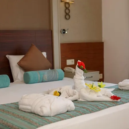 Crown Palace Ultra Hotel