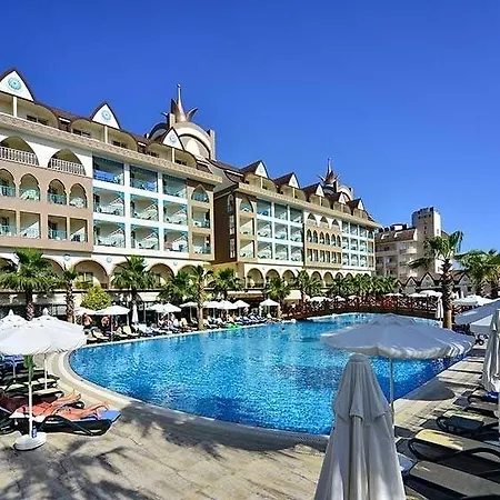 فندق Crown Palace Ultra