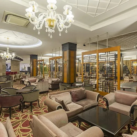 Crown Palace Ultra Hotel Sidé