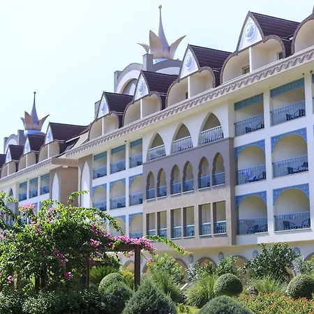 Crown Palace Ultra 호텔