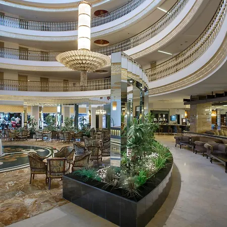 Crown Palace Ultra Hotel Side