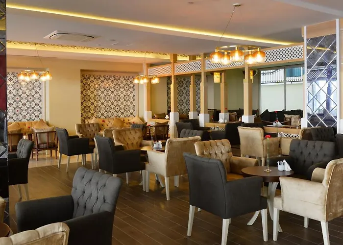 Szálloda Crown Palace Ultra