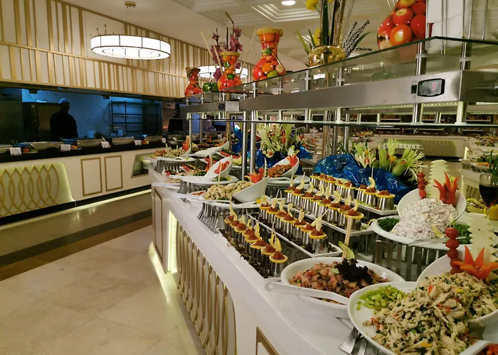 Crown Palace Ultra Szálloda Side