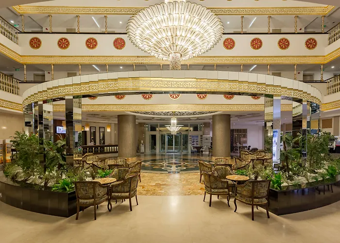 Szálloda Crown Palace Ultra