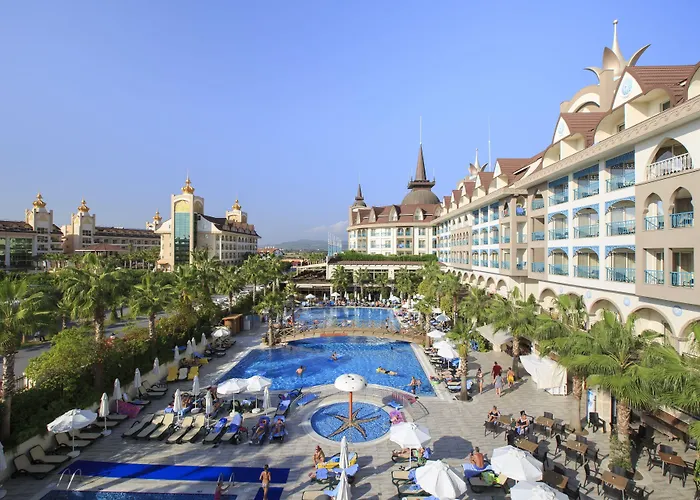 Szálloda Crown Palace Ultra Side