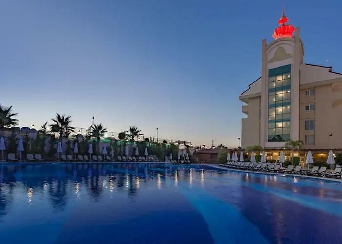 Szálloda Crown Palace Ultra