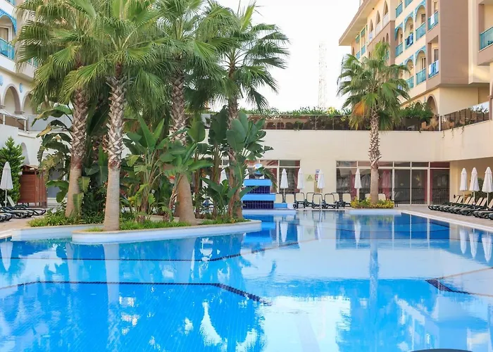 Szálloda Crown Palace Ultra