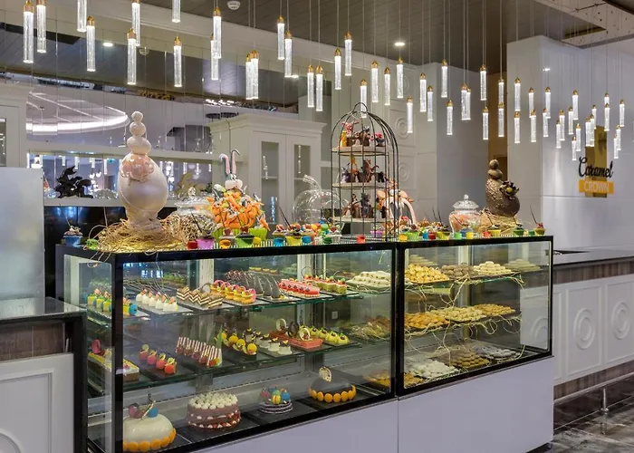 Szálloda Crown Palace Ultra 5*