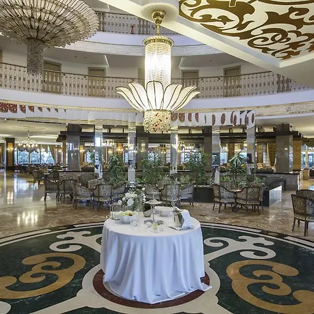 Szálloda Crown Palace Ultra Side
