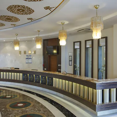 Crown Palace Ultra Szálloda 5*